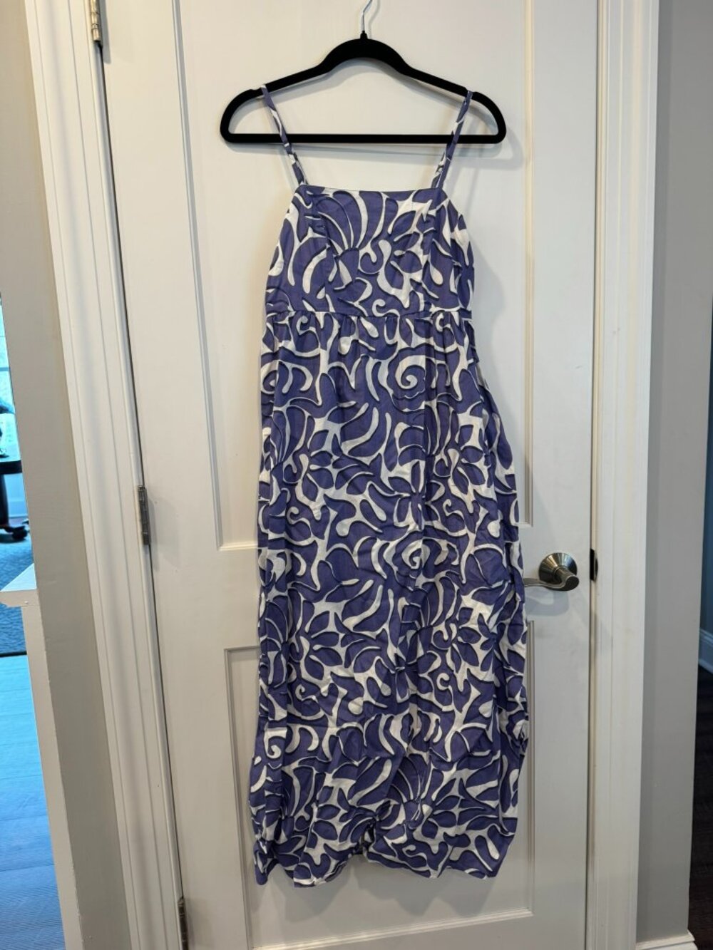 Blue and White Floral Swirl Maxi Dress by Jessica Simpson - Women's Size Medium